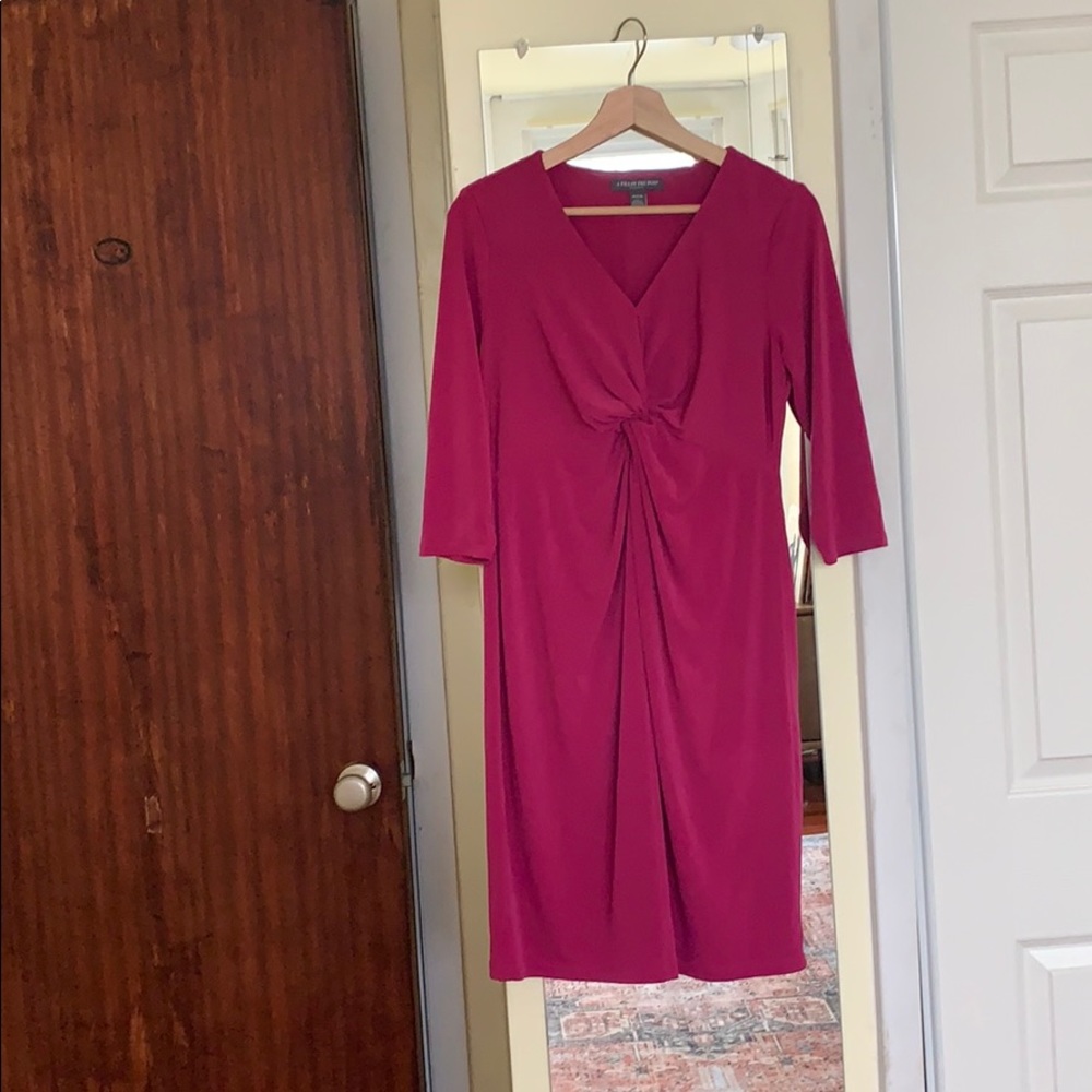 Magenta Maternity Dreas
